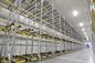 L'entrepôt industriel à haute densité repoussent le système de stockage en rayons de palette